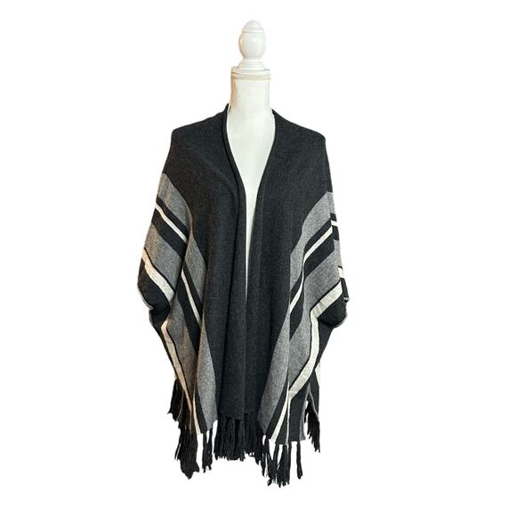 Velvet by Graham & Spencer M/L Feline Cashmere Classics Fringe Cardigan Blanket - Picture 1 of 7